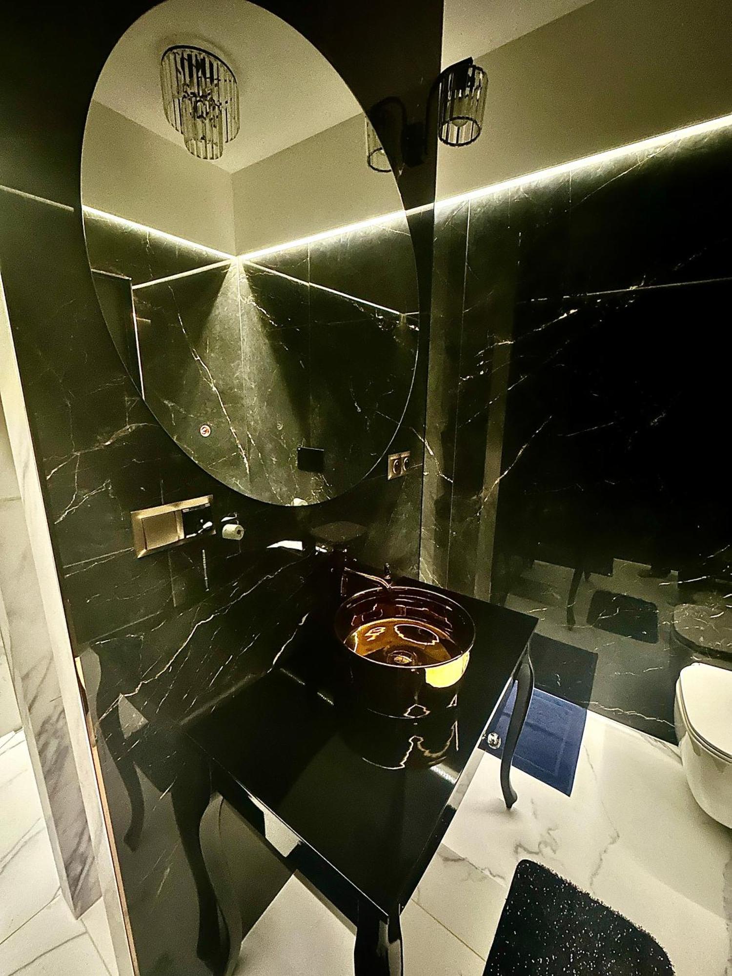 Black House A 라돔 외부 사진